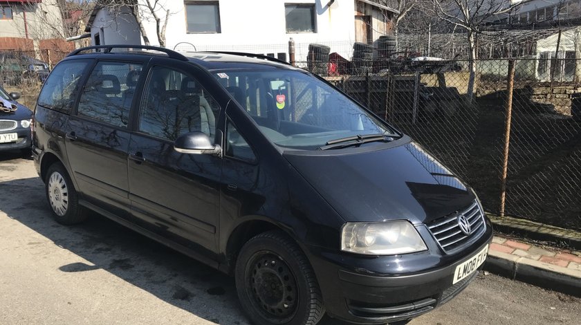 Dezmembrez VW SHARAN 1.9 TDI an 2008