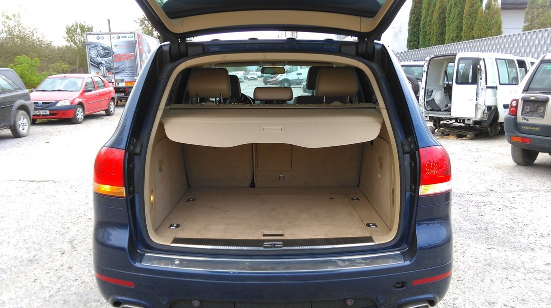 Dezmembrez VW Touareg 7L, 3.0tdi, 225cp, an 2006