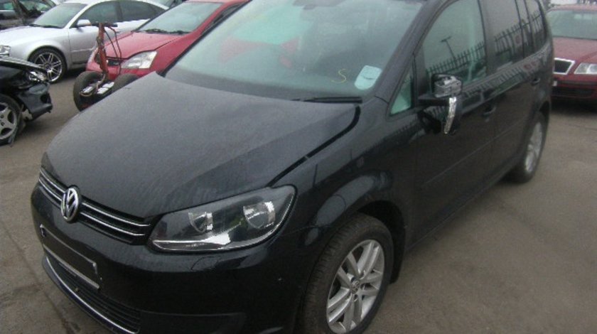 Dezmembrez Vw Touran 1.6tdi 2.0tdi