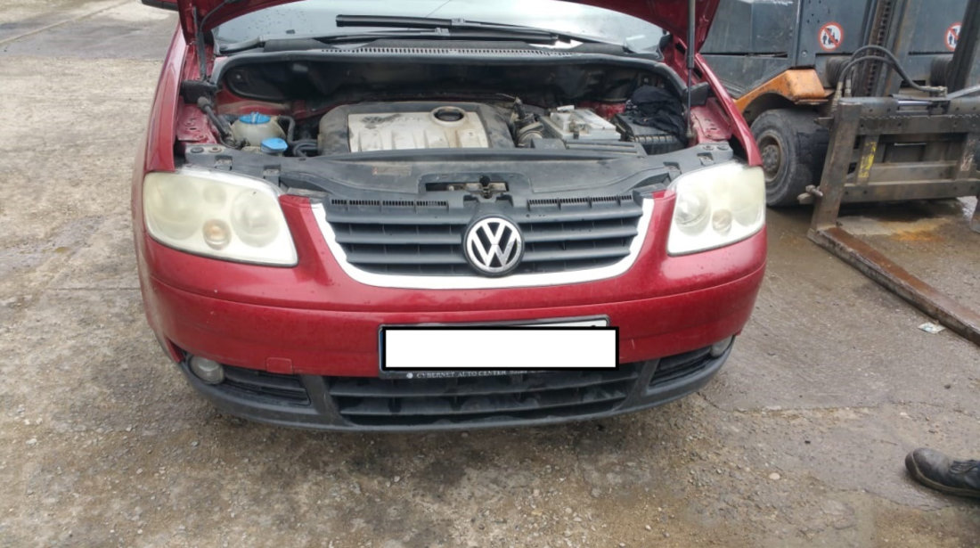 Dezmembrez VW TOURAN (1T) 2003 - 2010 1.9 TDI AVQ ( CP: 100, KW: 74, CCM: 1896 ) Motorina