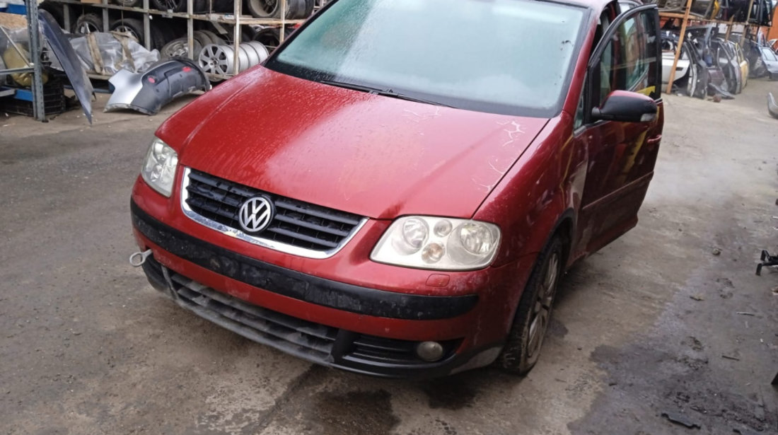 Dezmembrez VW TOURAN (1T) 2003 - 2010 1.9 TDI AVQ ( CP: 100, KW: 74, CCM: 1896 ) Motorina