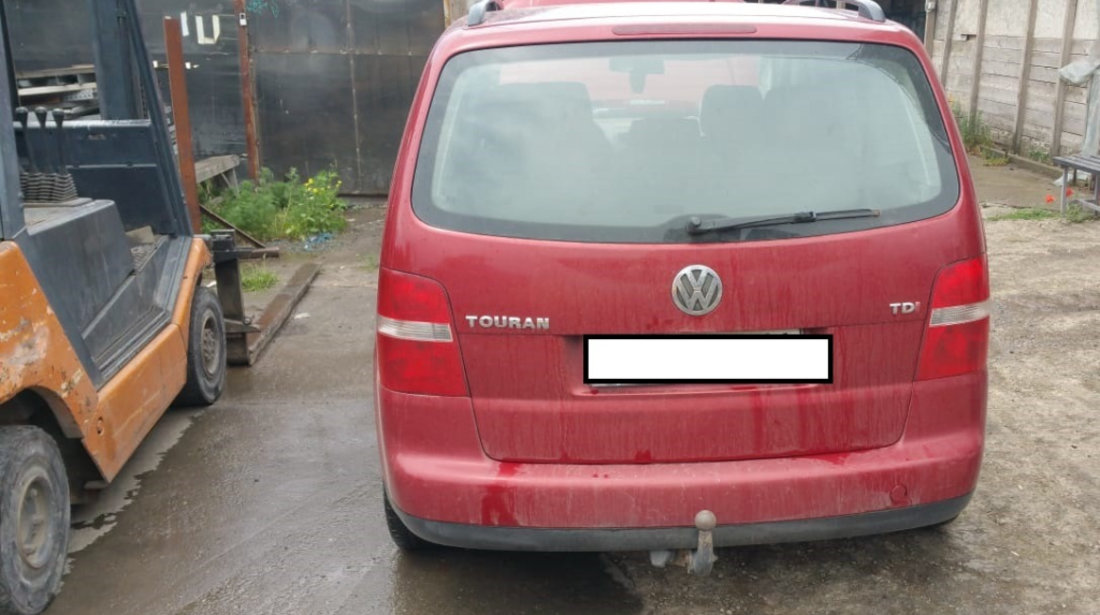 Dezmembrez VW TOURAN (1T) 2003 - 2010 1.9 TDI AVQ ( CP: 100, KW: 74, CCM: 1896 ) Motorina