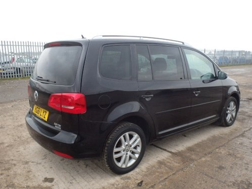 Dezmembrez vw touran 1t3 2.0tdi 1.6 tdi