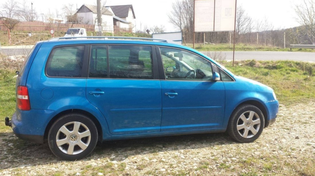 Dezmembrez vw touran 2.0 tdi bkd 140 cai