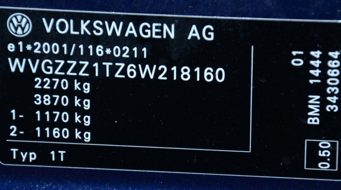 Dezmembrez VW Touran 2.0 TDI BMN 125KW 170CP 2007 volan stanga europa Albastru indigo Injectoare turbo