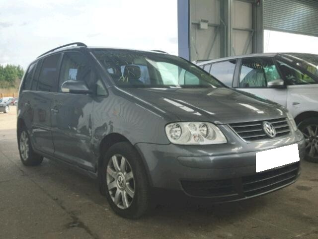 Dezmembrez VW Touran an fabr. 2004, 1.9TDI PD, 7 locuri