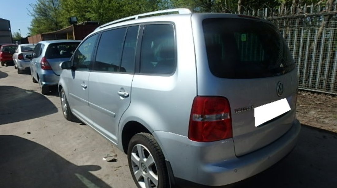 Dezmembrez VW Touran an fabr. 2004, 2,0D TDI PD