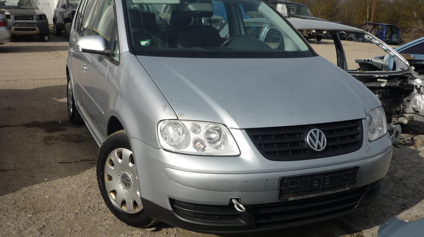 Dezmembrez VW Touran, volan stanga, 2.0tdi, AZV, 136cp