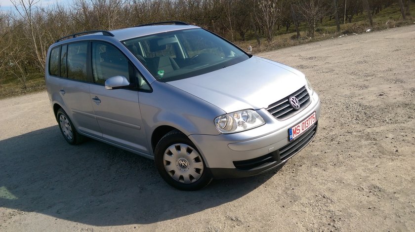 Dezmembrez VW Touran, volan stanga, 2.0tdi, AZV, 136cp