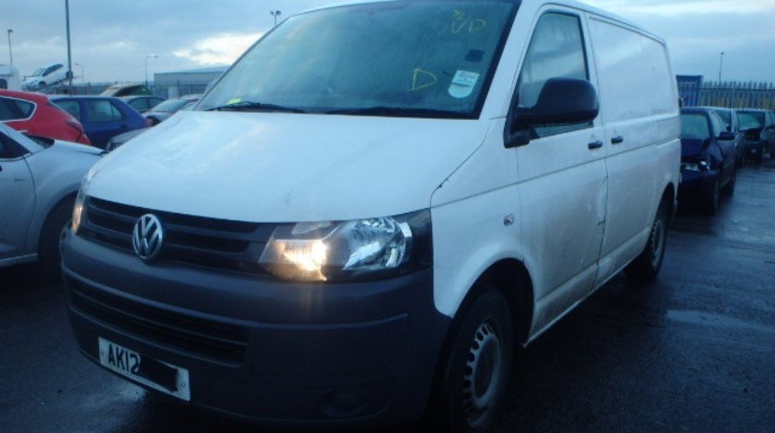 Dezmembrez Vw Transporter 5