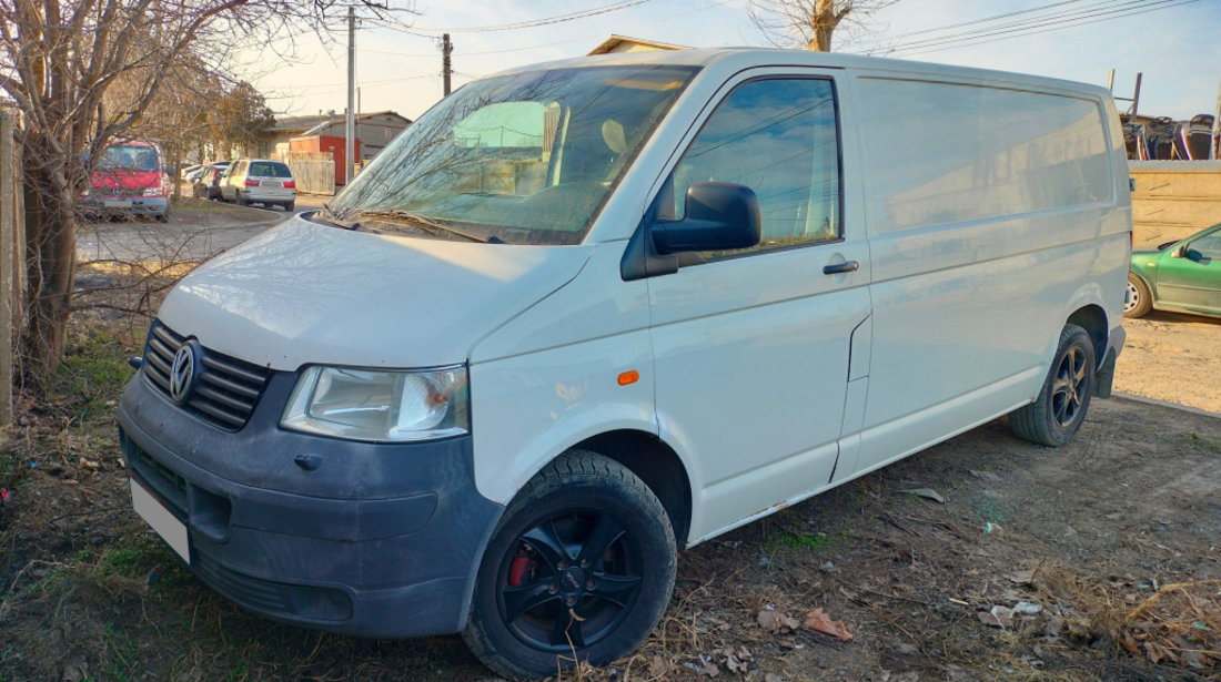 Dezmembrez VW TRANSPORTER Mk 5 / T5 / Caravelle 2003 - Prezent 2.5 TDI AXD ( CP: 130, KW: 96, CCM: 2461 ) Motorina