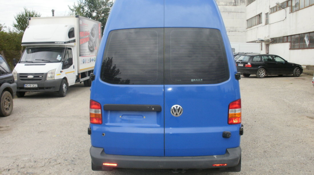Dezmembrez VW Transporter T5, 2.5tdi, motor AXD, an 2005