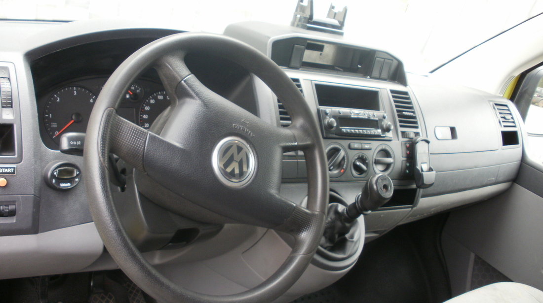 Dezmembrez VW Transporter T5, 2.5tdi, motor AXD, an 2005