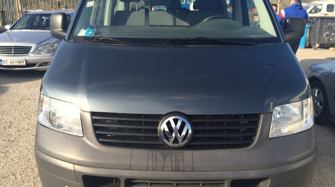 Dezmembrez vw Transporter T5 2007 2 5 TDI