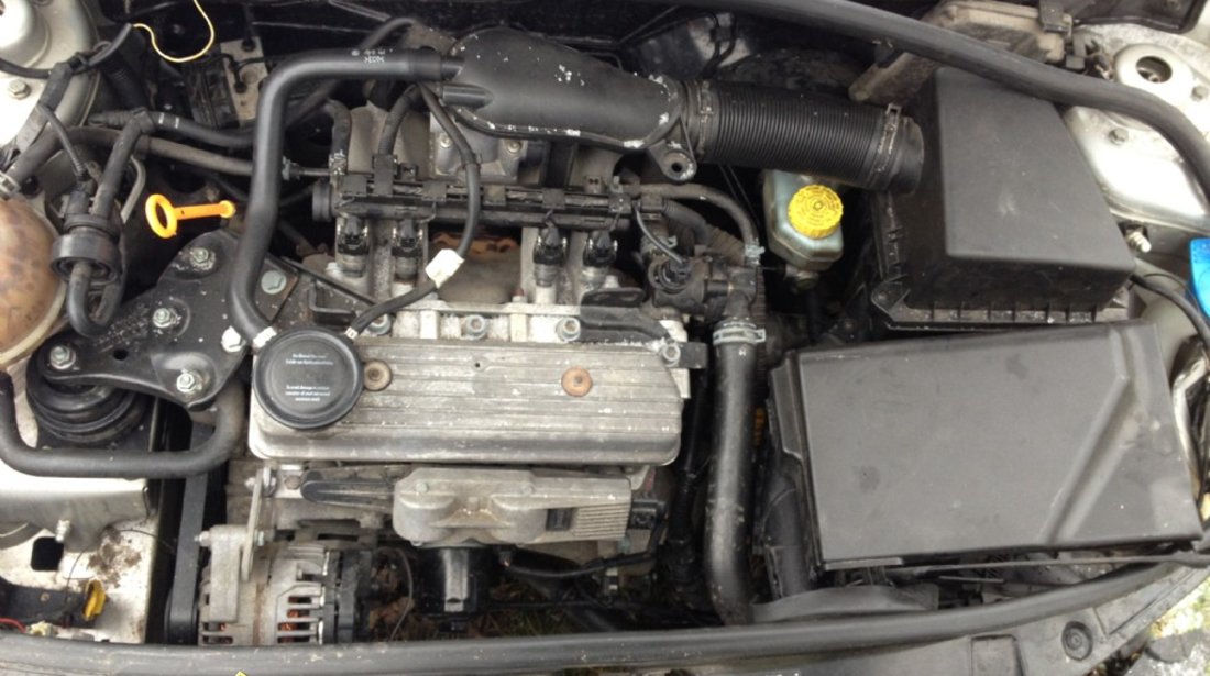 Dezmenbrari dezmembrez skoda fabia an 2001 motor 1000cmc aqv