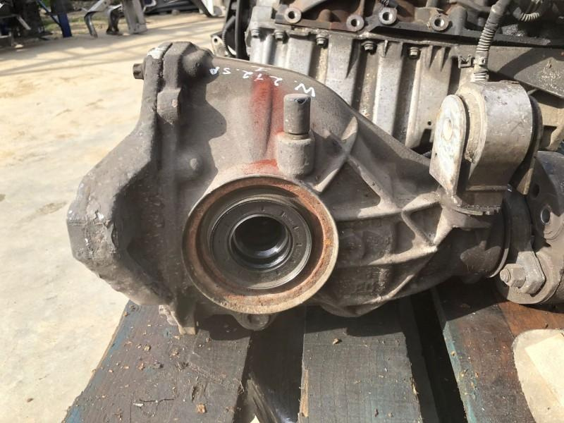 Diferential spate A2043500114 Mercedes-Benz C-Class W204/S204 [2007 - 2012]