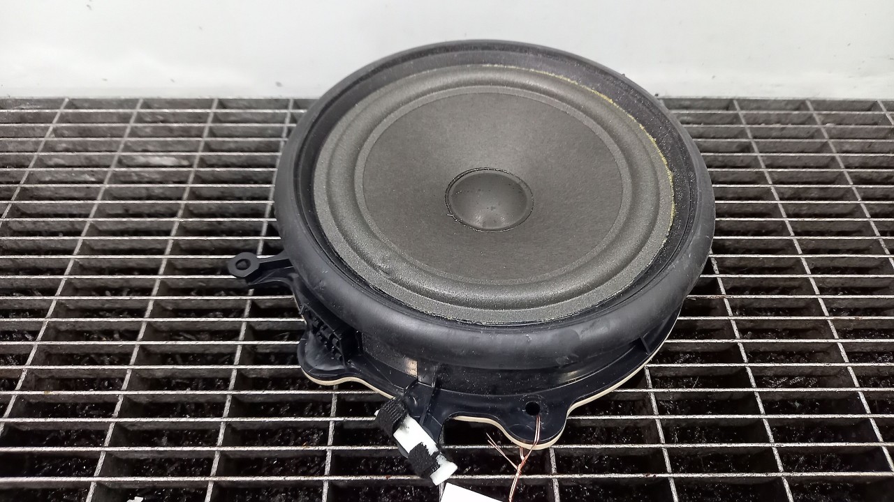 DIFUZOR AUDIO AUDI A4 A4 - - (2004 2007)