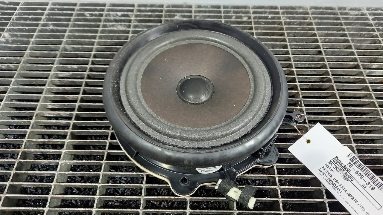 DIFUZOR AUDIO AUDI A4 A4 - - (2004 2007)
