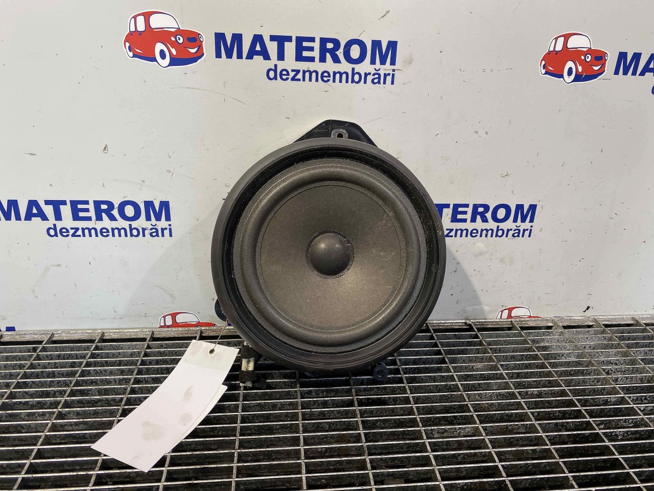 DIFUZOR AUDIO AUDI A4 A4 - - (2004 2007)