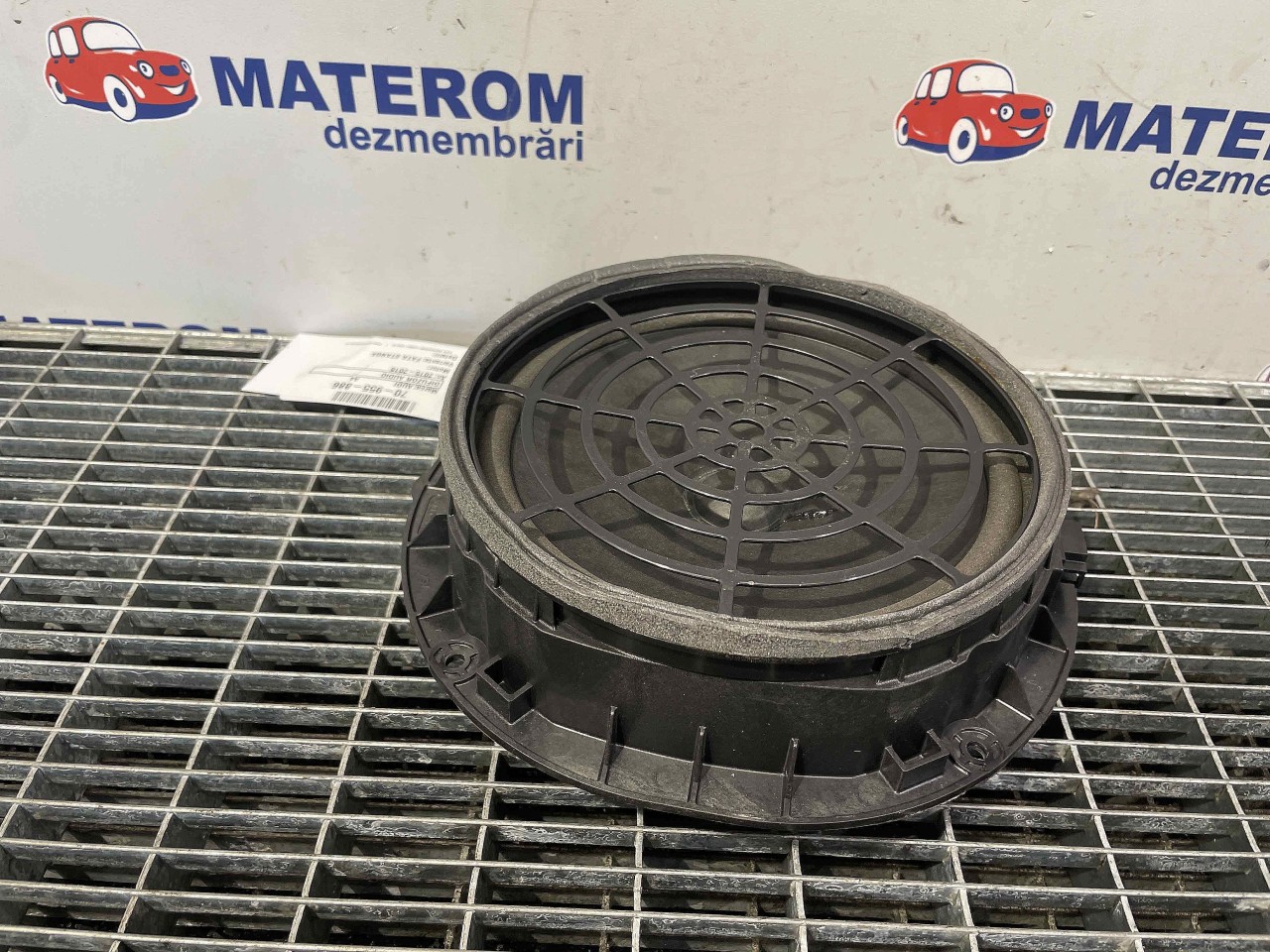 DIFUZOR AUDIO AUDI A4 A4 - - (2015 2018)