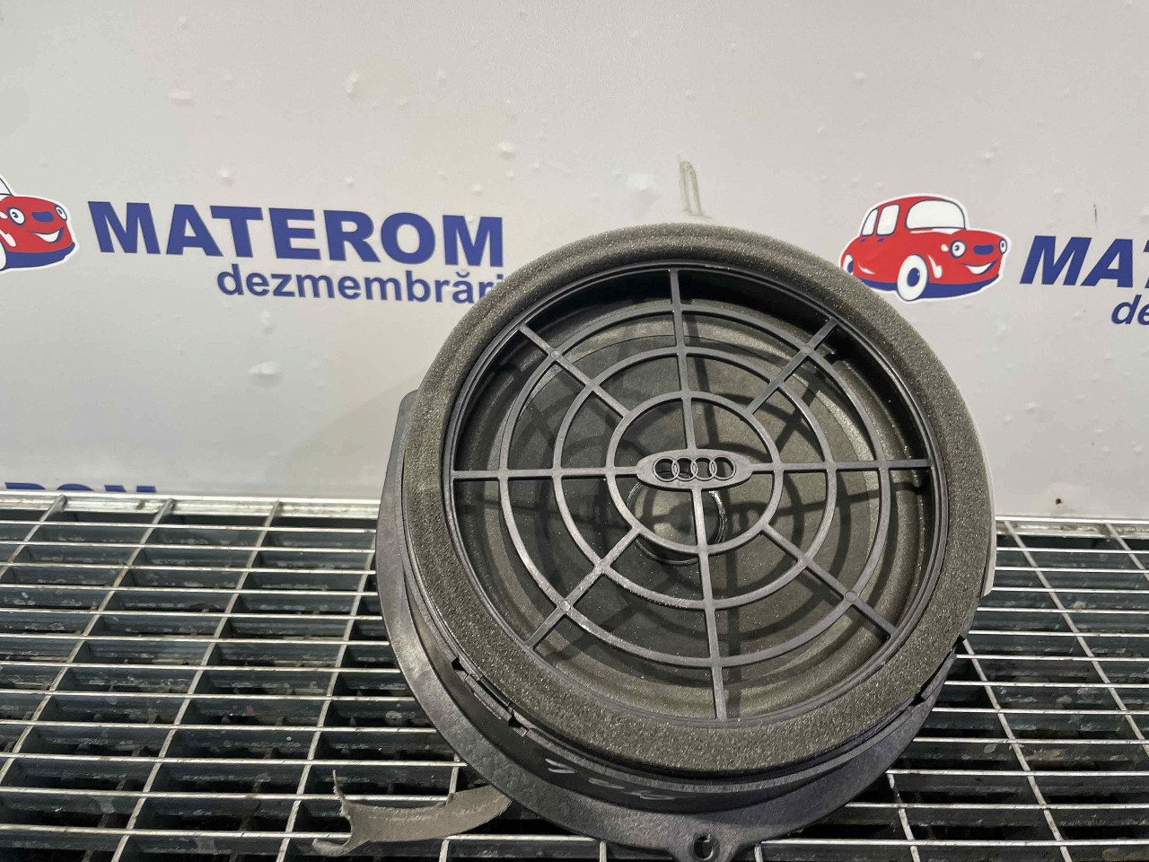 DIFUZOR AUDIO AUDI Q3 Q3 - - (2015 2018)