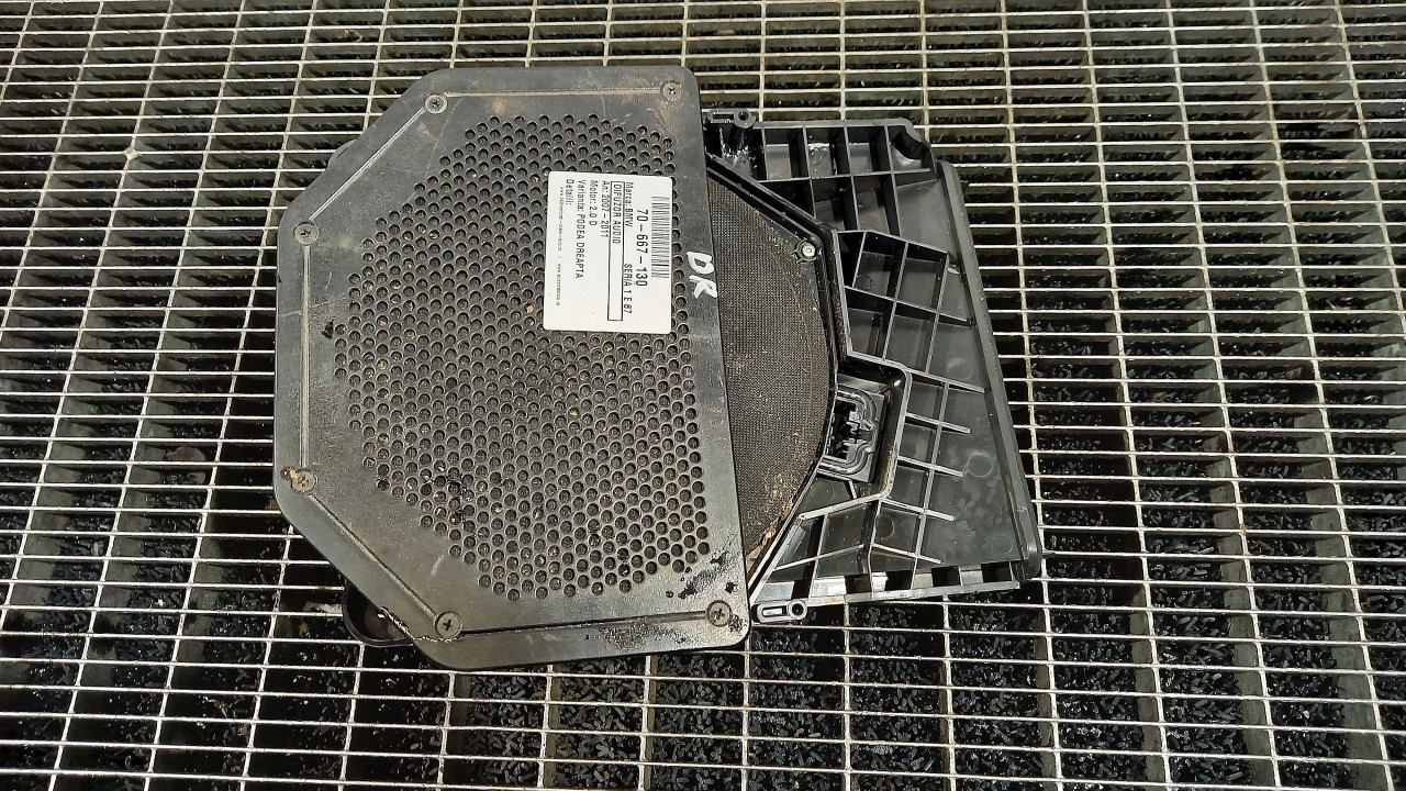 DIFUZOR AUDIO BMW SERIA 1 E 87 SERIA 1 E 87 2.0 D - (2007 2011)