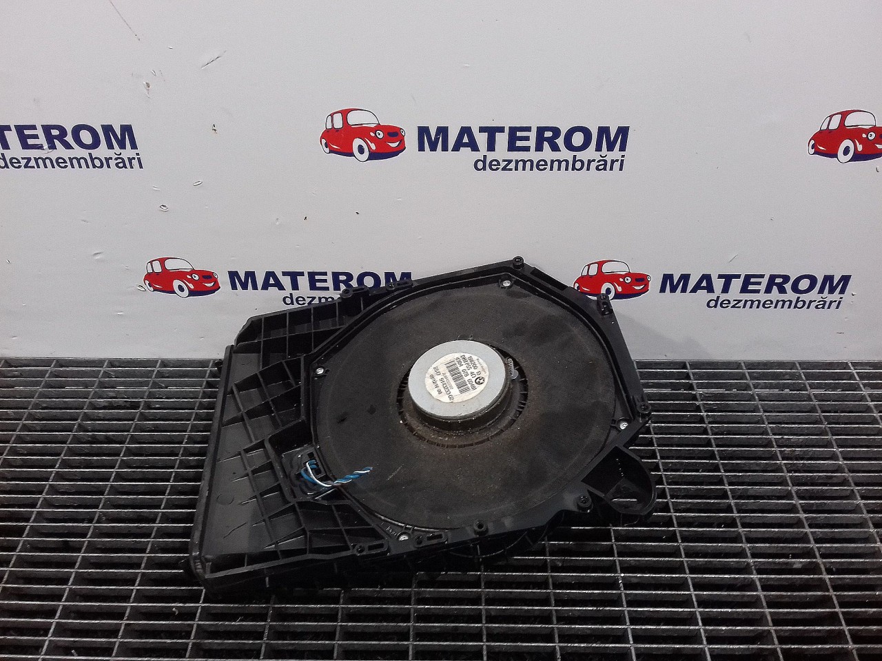 DIFUZOR AUDIO BMW SERIA 1 E 88 SERIA 1 E 88 - - (2007 2013)