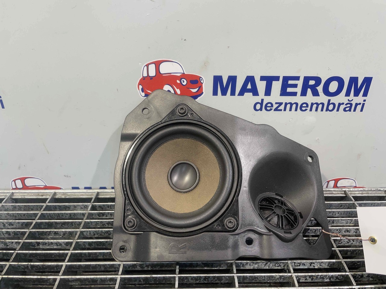 DIFUZOR AUDIO BMW SERIA 7 F 01 - - (2013 2015)