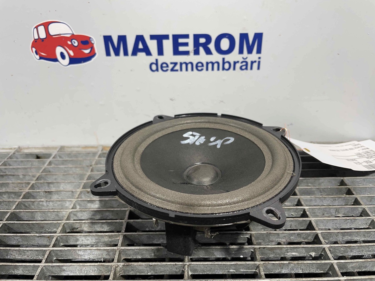 DIFUZOR AUDIO DACIA DUSTER - - (2013 2017)