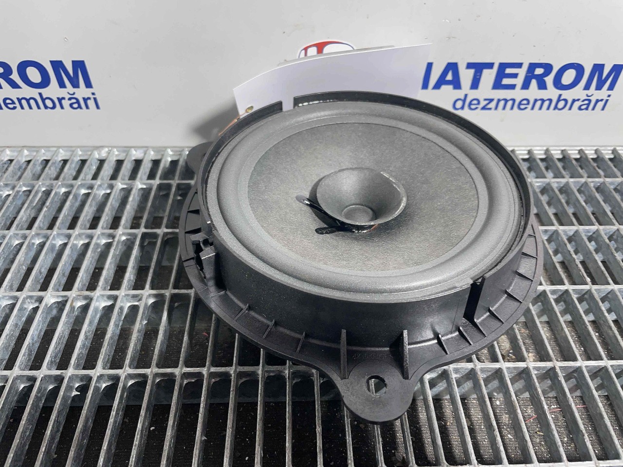 DIFUZOR AUDIO DACIA DUSTER - - (2019 2022)
