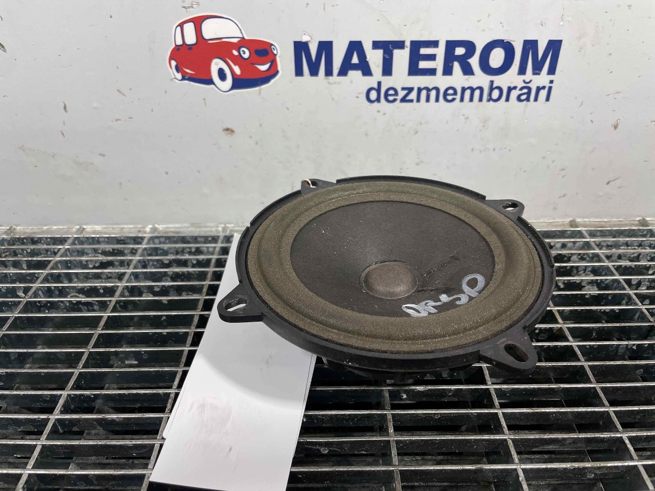 DIFUZOR AUDIO DACIA DUSTER DUSTER - - (2010 2013)