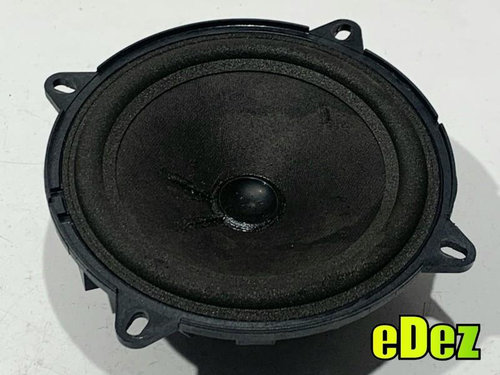 Difuzor audio dreapta fata Dacia Duster (2010-2013)