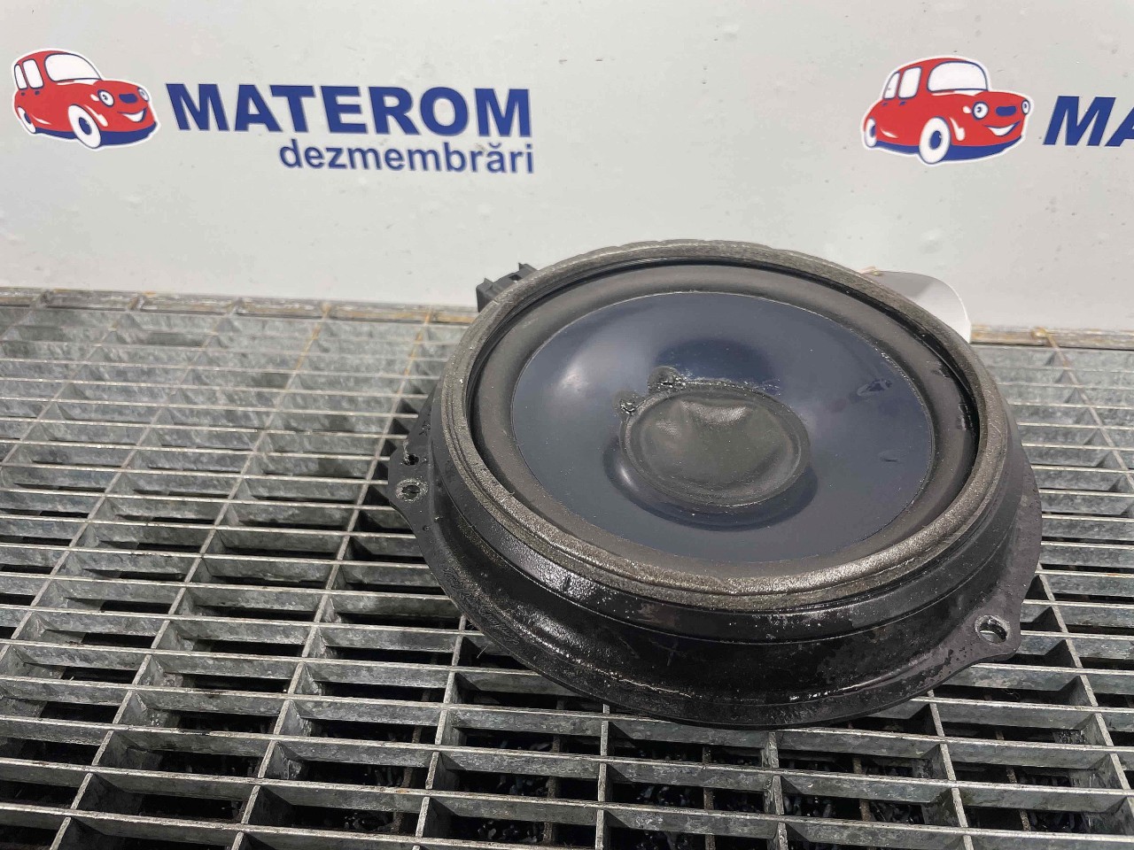 DIFUZOR AUDIO FORD KUGA - - (2008 2012)