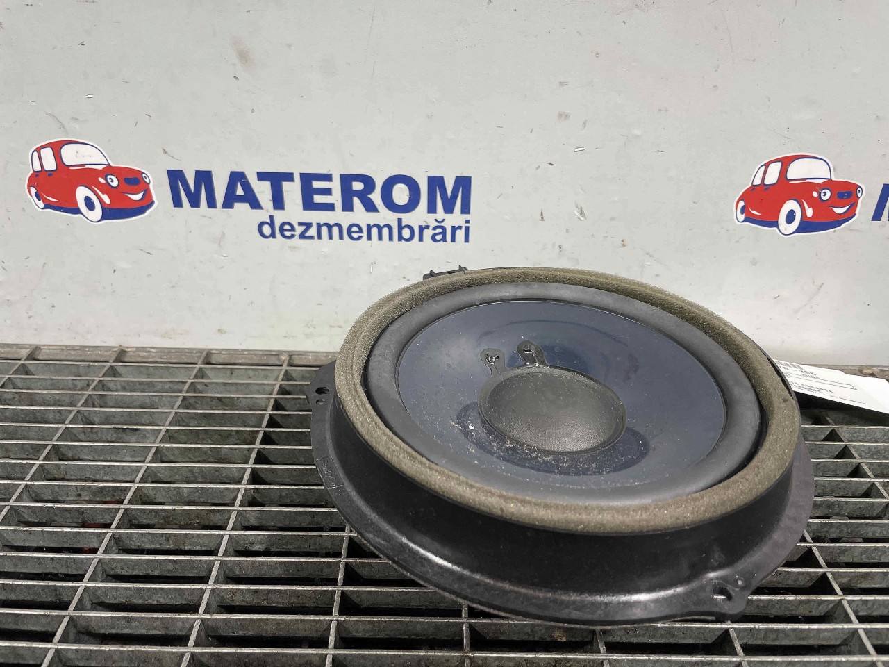 DIFUZOR AUDIO FORD KUGA - - (2012 2019)