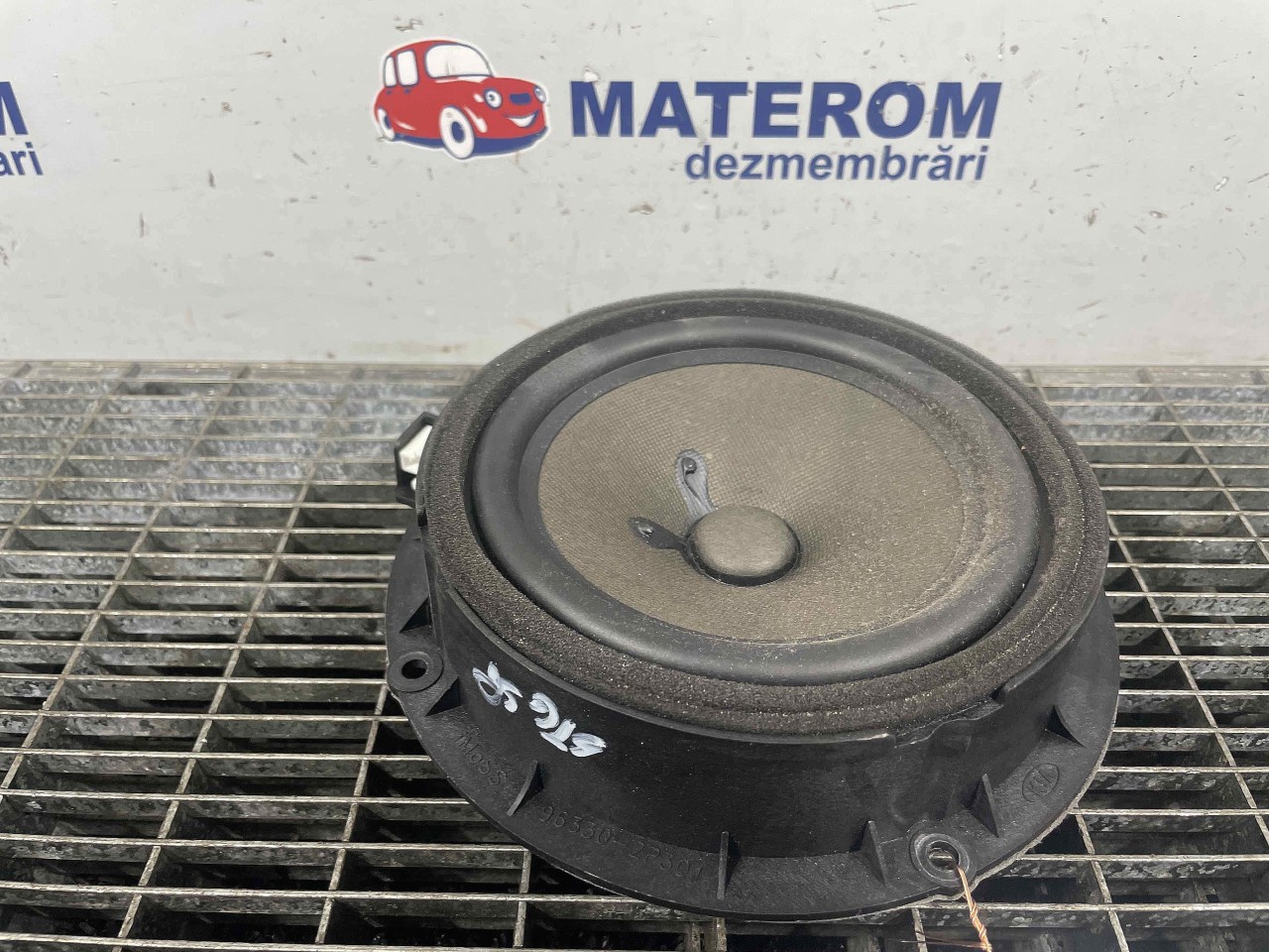 DIFUZOR AUDIO KIA SORENTO SORENTO - - (2009 2012)