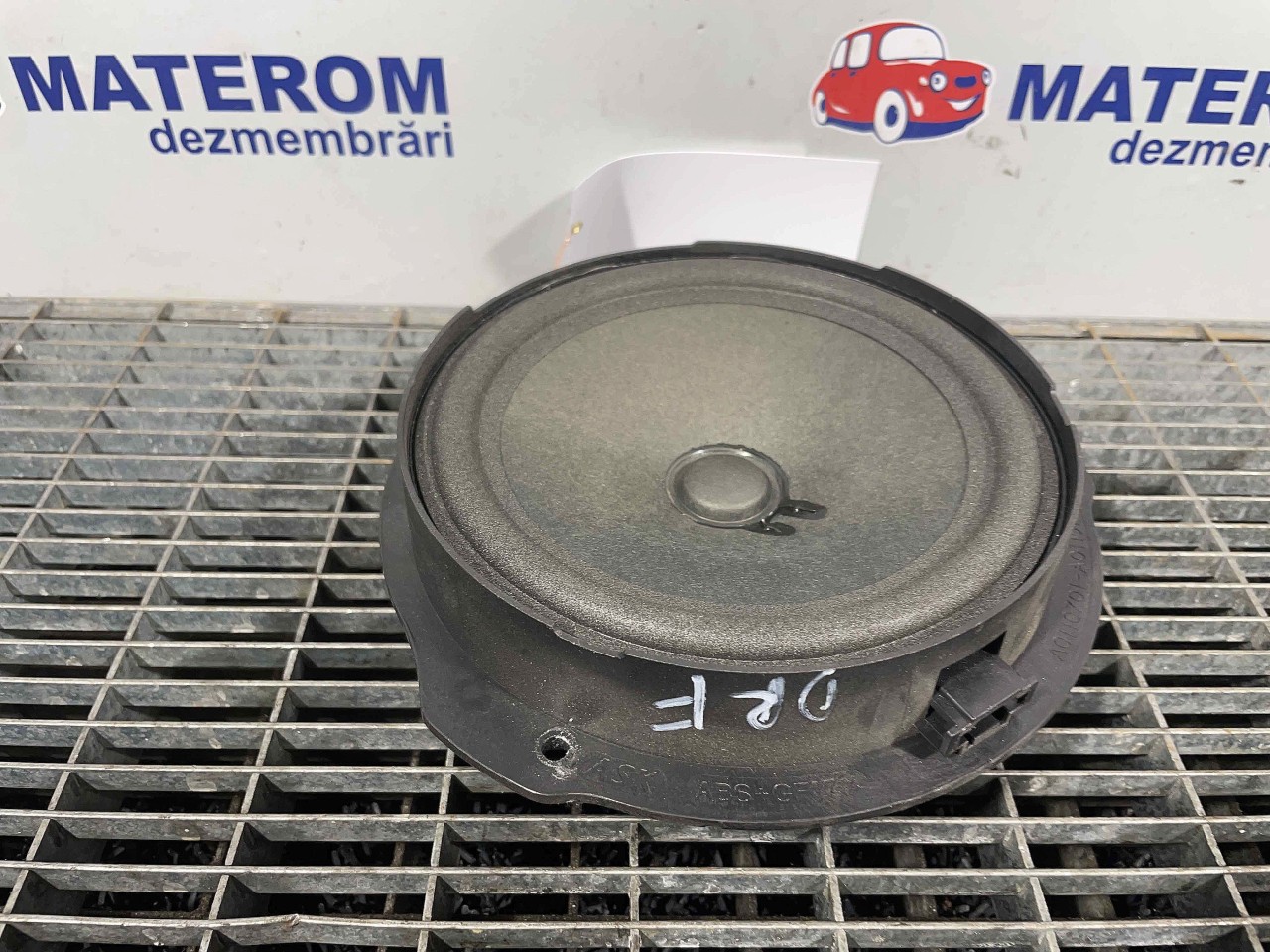 DIFUZOR AUDIO MERCEDES E-CLASS - - (2013 2016)