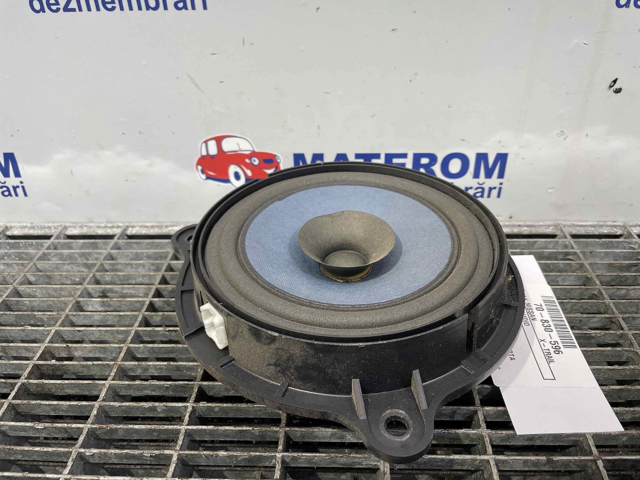 DIFUZOR AUDIO NISSAN X-TRAIL - - (2001 2007)