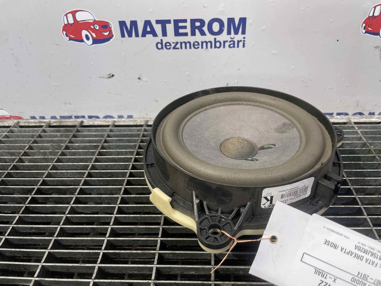 DIFUZOR AUDIO NISSAN X-TRAIL - - (2007 2014)
