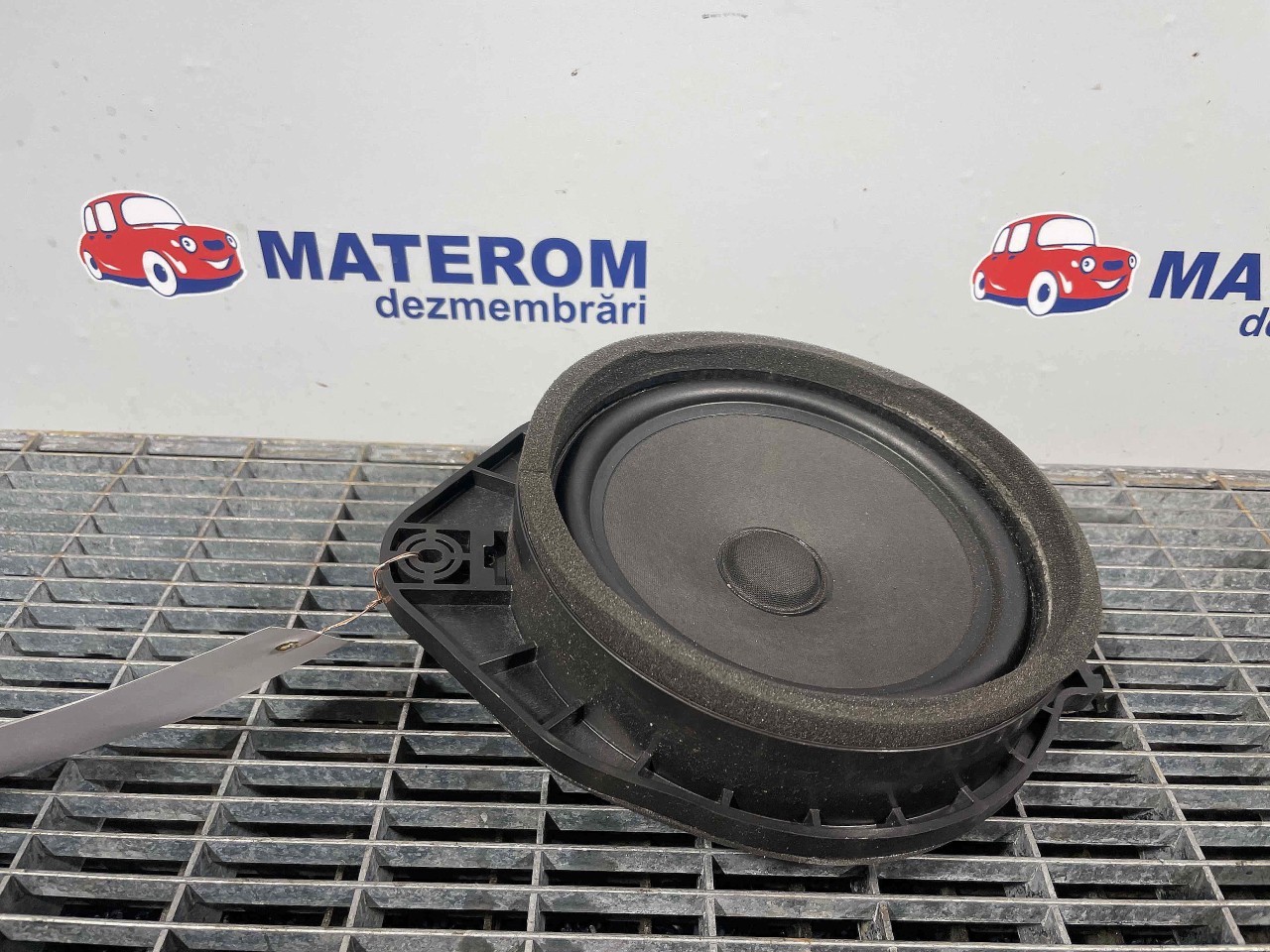DIFUZOR AUDIO OPEL ASTRA J - - (2009 2012)