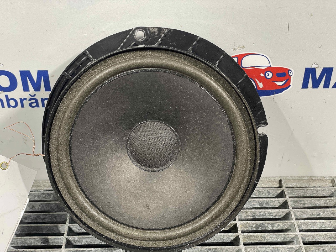 DIFUZOR AUDIO VW PASSAT - - (2010 2014)