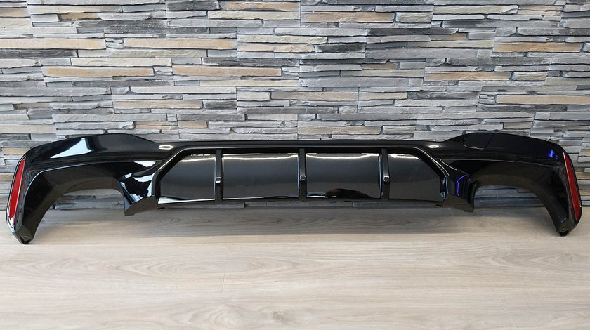 Difuzor bara spate BMW Seria 5 G30 (Dupa-2017) Negru lucios M5 Design