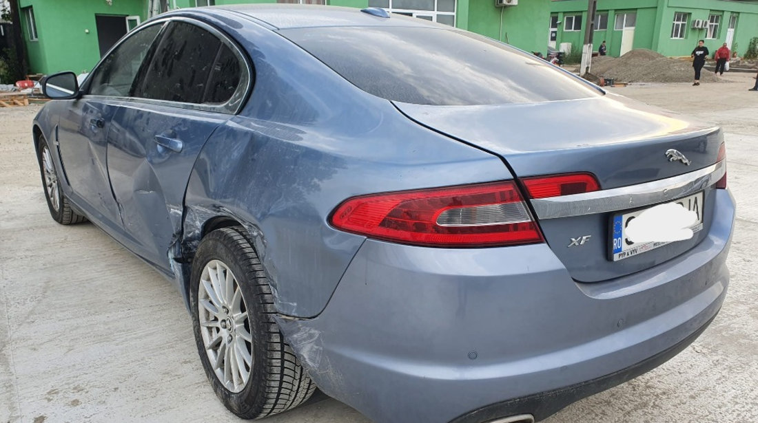 Difuzor bara spate Jaguar XF 2009 berlina 2.7 TDV6