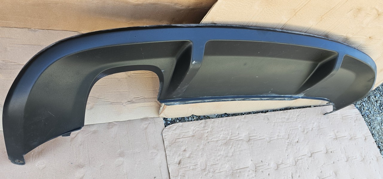 Difuzor bara spate Vw Tiguan 5N Facelift R-Line 2011 2012 2013 2014 2015