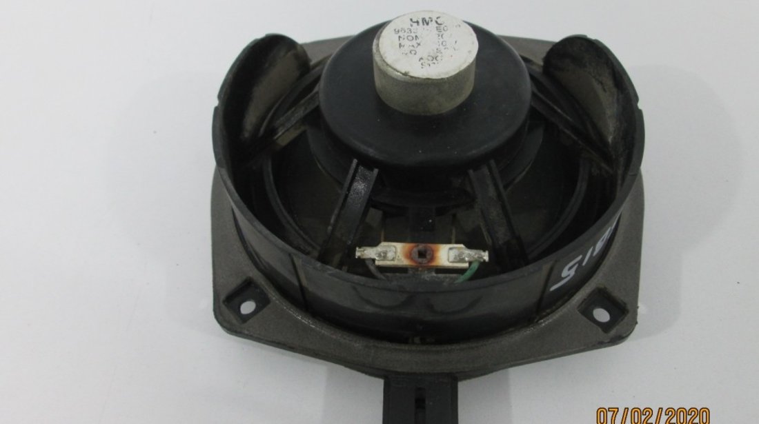 Difuzor / Boxa usa stanga spate Hyundai Tucson an 2004 2005 2006 2007 2008 2009 2010 cod 96330-2E000