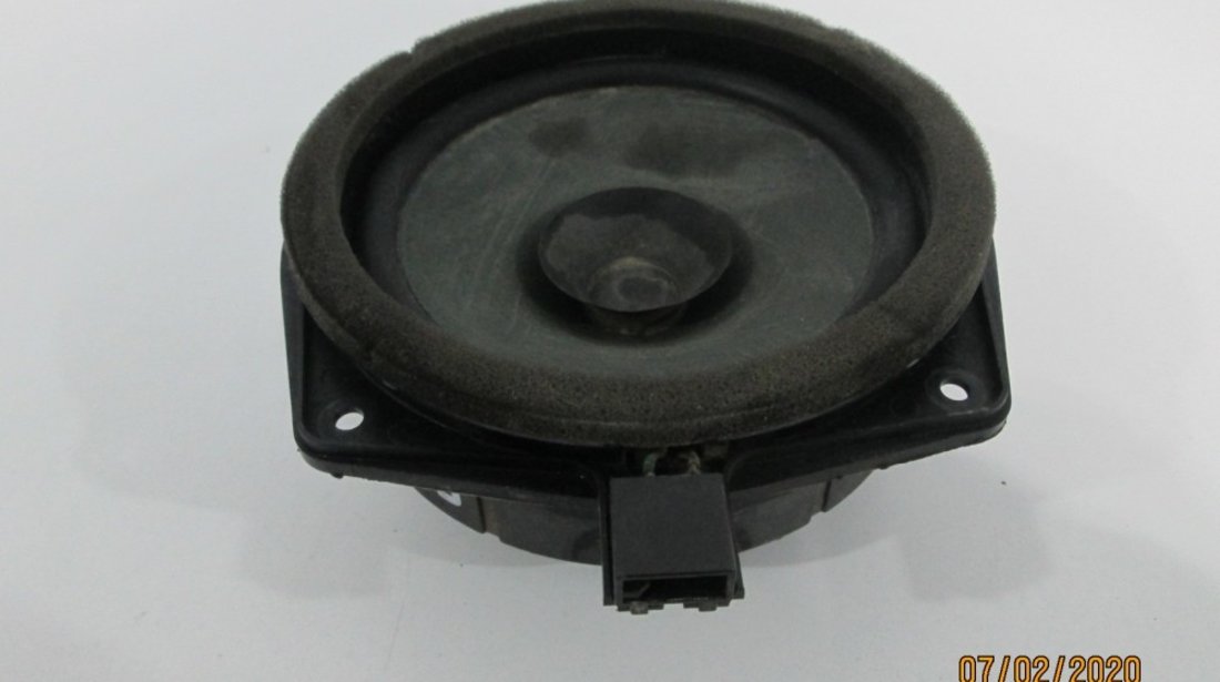 Difuzor / Boxa usa stanga spate Hyundai Tucson an 2004 2005 2006 2007 2008 2009 2010 cod 96330-2E000