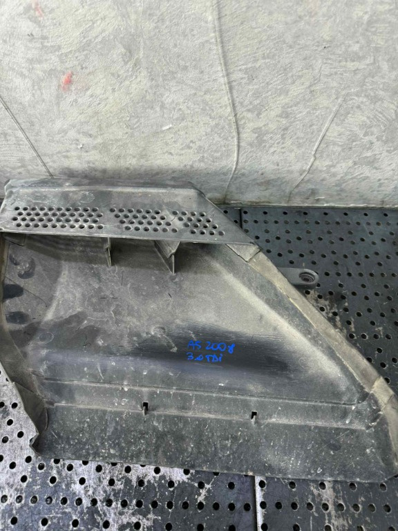 Difuzor captare aer 3.0 tdi audi a5 8t 8k0129618