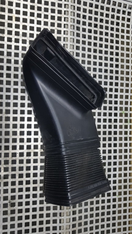 Difuzor captare aer Volkswagen Passat b5.5 2001-2005 sedan OEM 3B0129617D