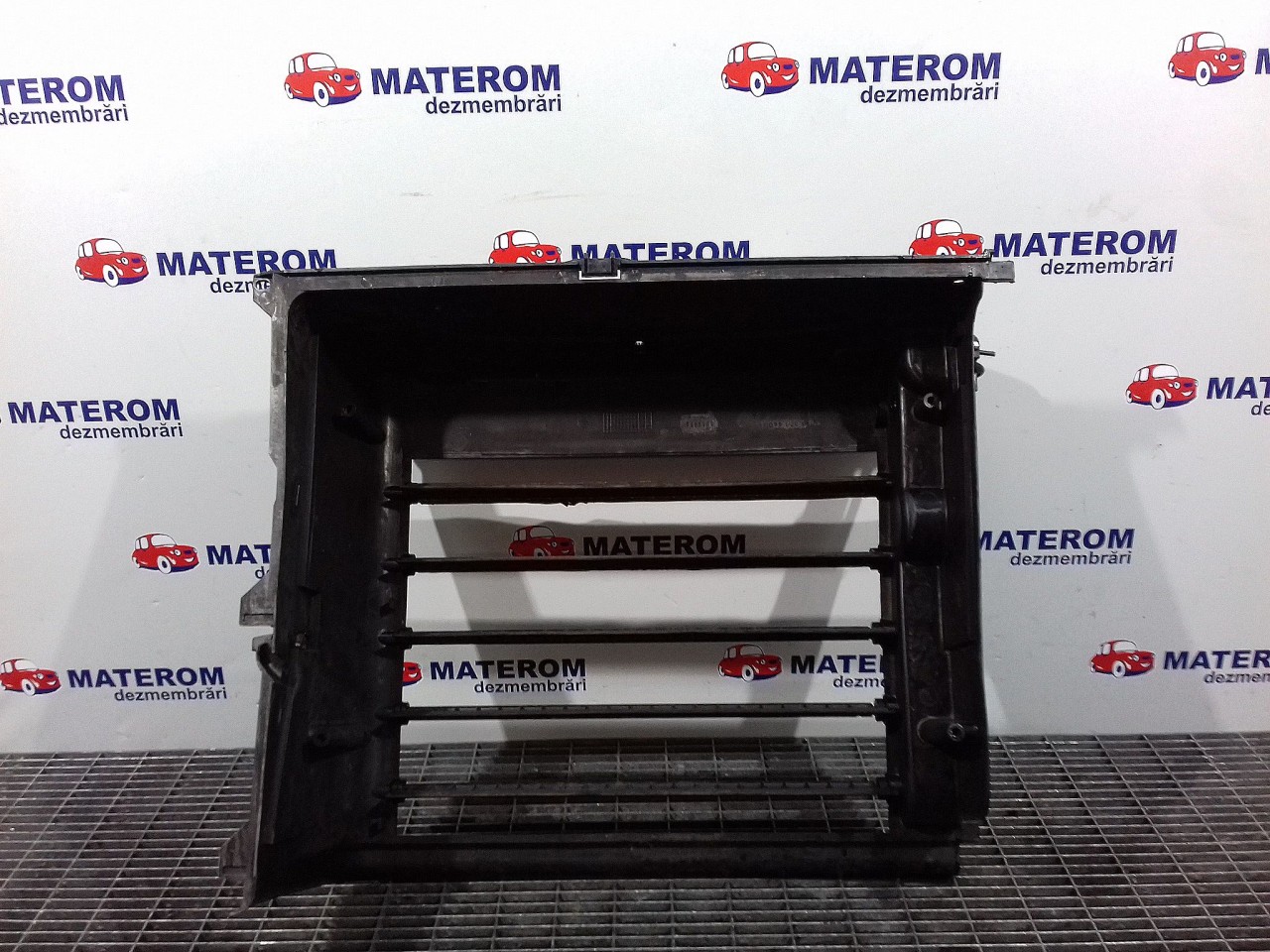 DIFUZOR RADIATOR BMW SERIA 3 E 46 2.0 D - (1998 2001)