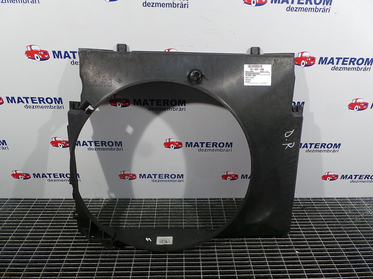 DIFUZOR RADIATOR BMW SERIA 7 E 65 3.0 D 