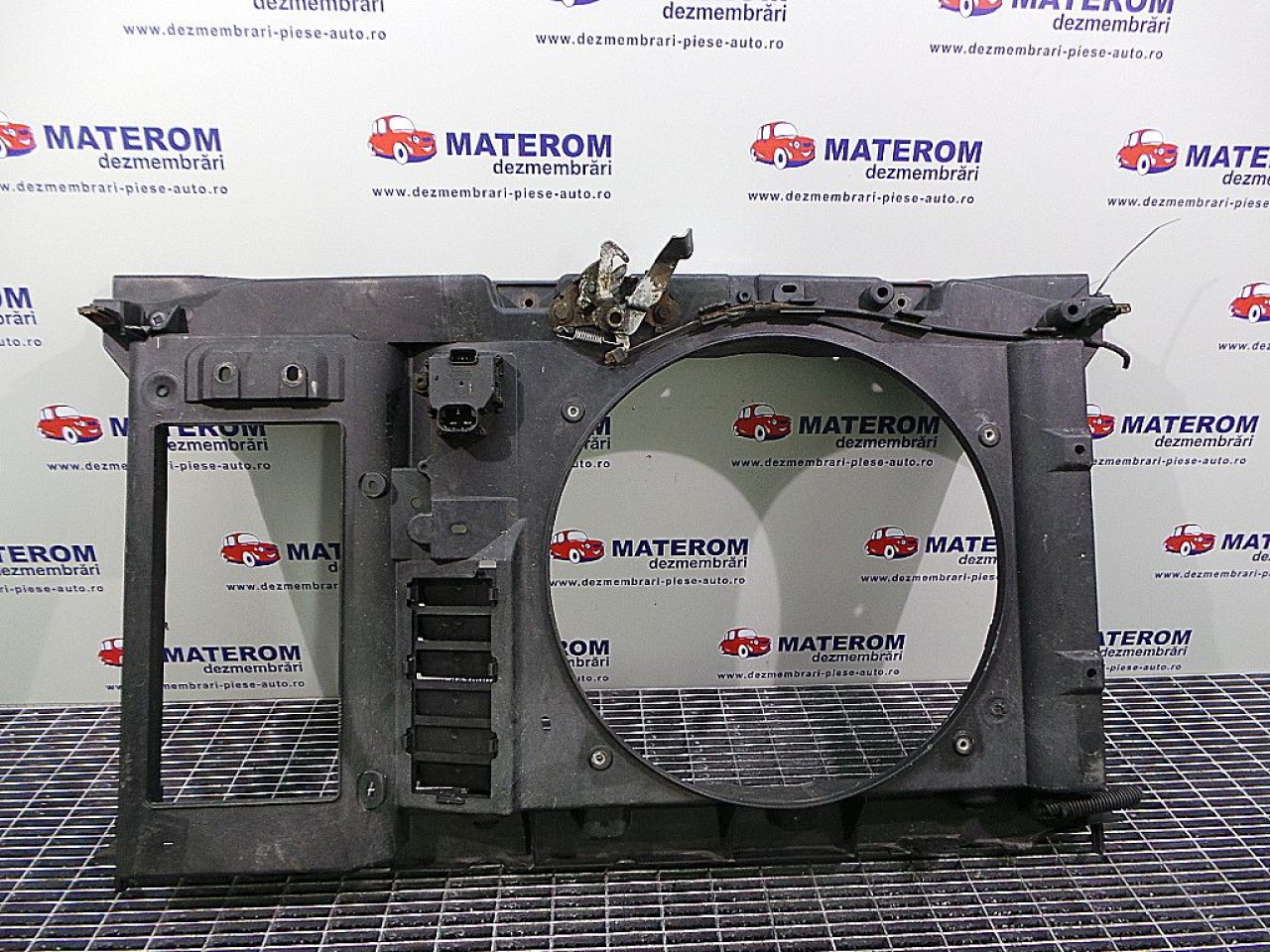 DIFUZOR RADIATOR PEUGEOT 307 1.6 HDI - (2001 2005)